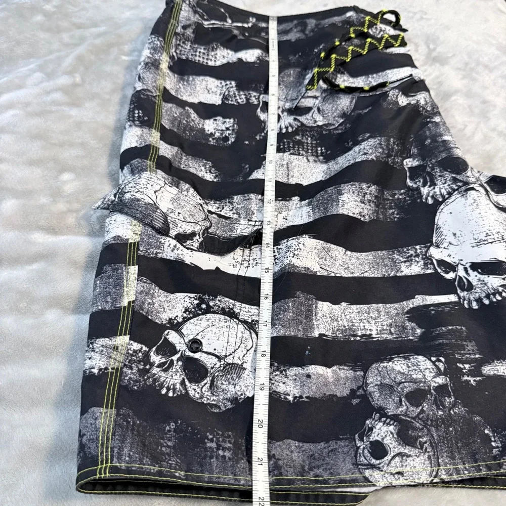 Joe Boxer XXL Skull Board Shorts Y2K Goth Punk Grunge Swim Trunks Black White